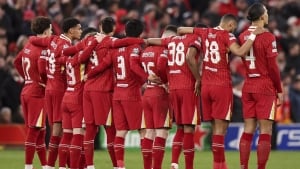 Van Bronkhorst yordamchi murabbiy sifatida ish boshladi
