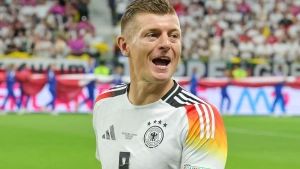 Kroos valued Isak transfer at 144 million