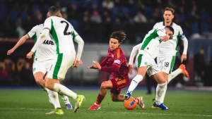 Roma defeated Sassuolo in the final minutes
