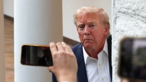 Donald Trampning reytingi rekord darajadagi eng past ko'rsatkichga tushdi