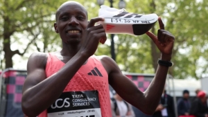 Keniyalik Sebastyan Save London marafonida tarixiy rekordni yangiladi