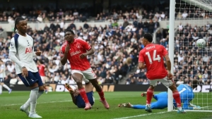 Tottenhem kutilmagan maglubiyatga uchradi va turnir jadvalida tushib qoldi