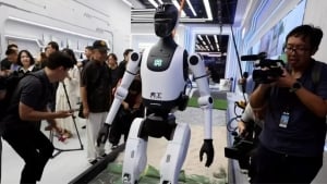 Pekinda inson qiyofasidagi robotlar do‘koni ochildi