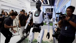 Pekinda inson qiyofasidagi robotlar do‘koni ochildi