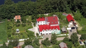 There is a risk of demolishing Alla Pugacheva's house in Istra