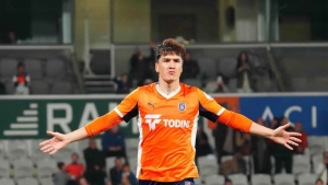 Eldor Shomurodov Officially Joins Istanbul Basaksehir