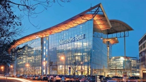 «Mersedes-Benz» Berlindagi barcha dilerlik markazlarini sotishga qaror qildi