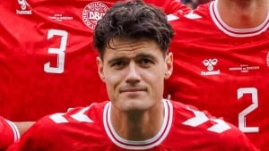 Arsenal has signed midfielder Norgor.