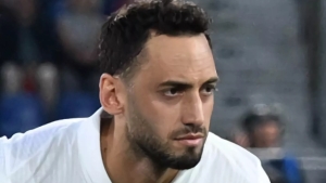 Buruk: Hakan Chalxanog‘luni hamma xohlamoqda