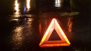 A car crashed into a traffic light in Tashkent, no casualties