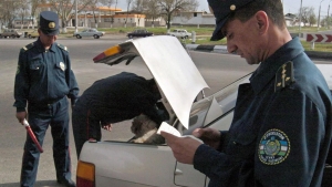 IIV ko'chada fuqarolarni tekshirish tartibi bo'yicha rasmiy tushuntirish berdi