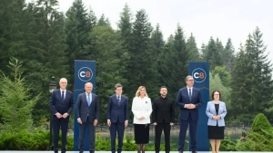 Yevropada xavfsizlikni mustahkamlash maqsadida Karpat sakkizligi tashkil etildi