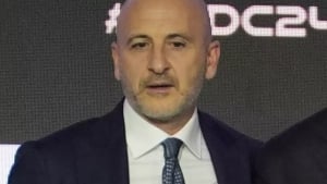 Пьеро Аузилио решил остаться в "Интер"