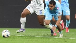 Headline: Semak realized that Pedro would not join the national team