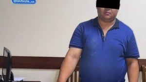 В Фергане задержан начальник таможенного поста за взятку