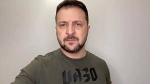 Zelenskiy Tramp bilan urushni tugatishni muhokama qildi