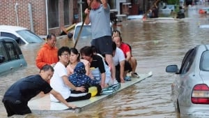 Kuchli yomg‘irda 5 kishi halok bo‘ldi, evakuatsiya davom etmoqda