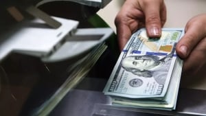Markaziy bank 27 avgust uchun valyuta kurslarini e'lon qildi