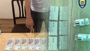Three individuals selling illegal drugs were arrested