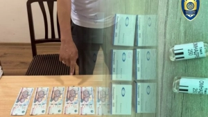 Three individuals selling illegal drugs were arrested