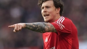 Ten Hag Lindelofni Bayer tarkibida ko‘rmoqchi