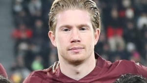 De Bryune Napoli jamoasida 10-raqamni kiyadi