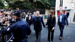 Nikolya Sarkozi qamoqda birinchi kunini o‘tkazdi