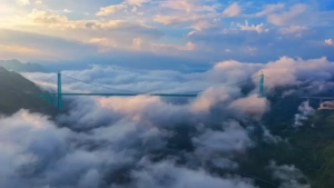 Xitoyda dunyodagi eng baland ko‘prik ochiladi