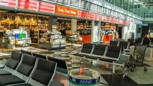 Myunxen aeroportida noma’lum dronlar uchishni to‘xtatdi