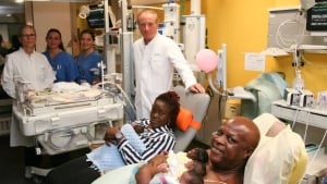 Berlinda ayol bir vaqtda besh egizakni tug‘di