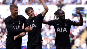 Jed Spens Tottenxem bilan shartnomani uzaytirdi