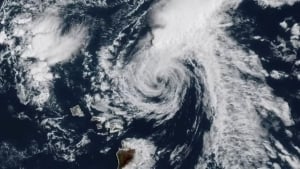 Yaponiyada tarixiy kuchli tornado yuz berdi