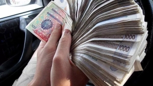 It is reported that a taxi driver in St. Petersburg demanded money by force