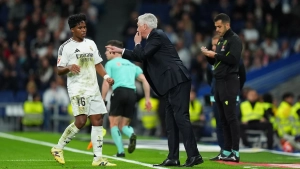 Karlo Anchelotti «Real Madrid» qarorgohiga tashrif buyurib futbolchilar bilan uchrashdi