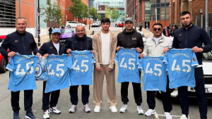 Abduqodir Husanov Manchesterda boks federatsiyasi vakillari bilan uchrashdi