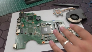 The amount of gold in old computers is very small.