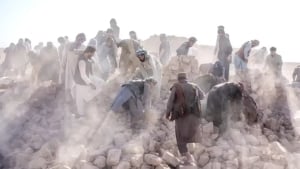 Afg‘onistonda kuchli zilzila yuzlab odamlarni qurbon qildi
