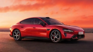 Xiaomi kompaniyasi yangilangan SU7 elektr sedanini rasman namoyish etdi