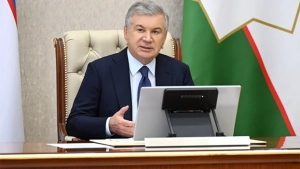 Shavkat Mirziyoyev charm va poyabzal sanoatini rivojlantirish rejalarini ko'zdan kechirdi