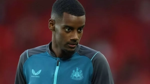 Newcastle is waiting for Liverpool's offer for Isak