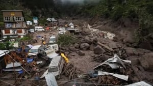 Kashmirdagi suv toshqini va ko‘chkilar 60 dan ortiq o‘limga sabab bo‘ldi