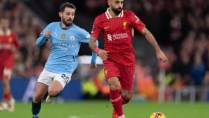 Manchester City qiyin ahvolda: Liverpool tanaffusga 2:0 hisobida oldinda chiqdi