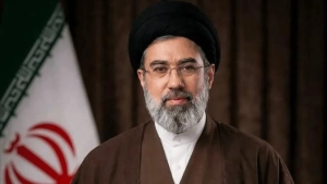 Mujtabo Xomanaiy Hormuz bo'g'ozidagi nufuzini mustahkamlash niyatini bildirdi