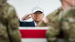 Tramp Eronga quruqlikdan askar yuborishni hozircha rejalashtirmayapti