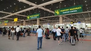 Sud vaqtincha chiqish huquqini cheklash huquqiga ega