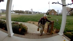 Помощь молодого курьера изменила судьбу целой семьи