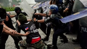 Filippinda korrupsiya sababli noroziliklar kuchaydi