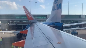 Collision occurred between KLM airplanes in Amsterdam