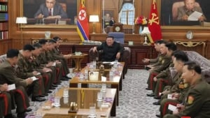 Kim Chen In KXDR armiyasini dunyoda kuchli deb atadi