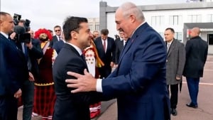 Lukashenko Zelenskiy bilan bevosita muzokaraga tayyorligini bildirdi